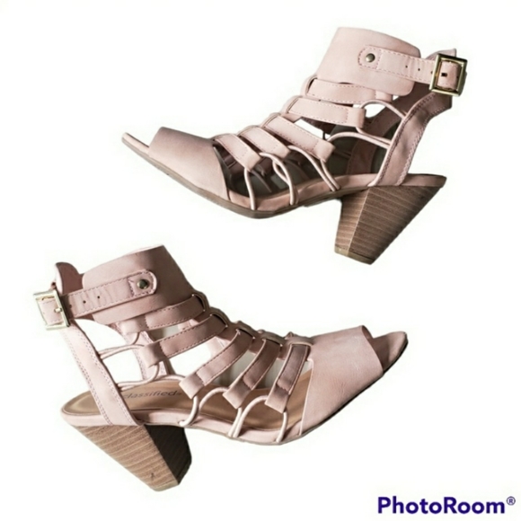 Cityclassified | Women's Pink Strappy Sandals Size 7.5 - Picture 1 of 6